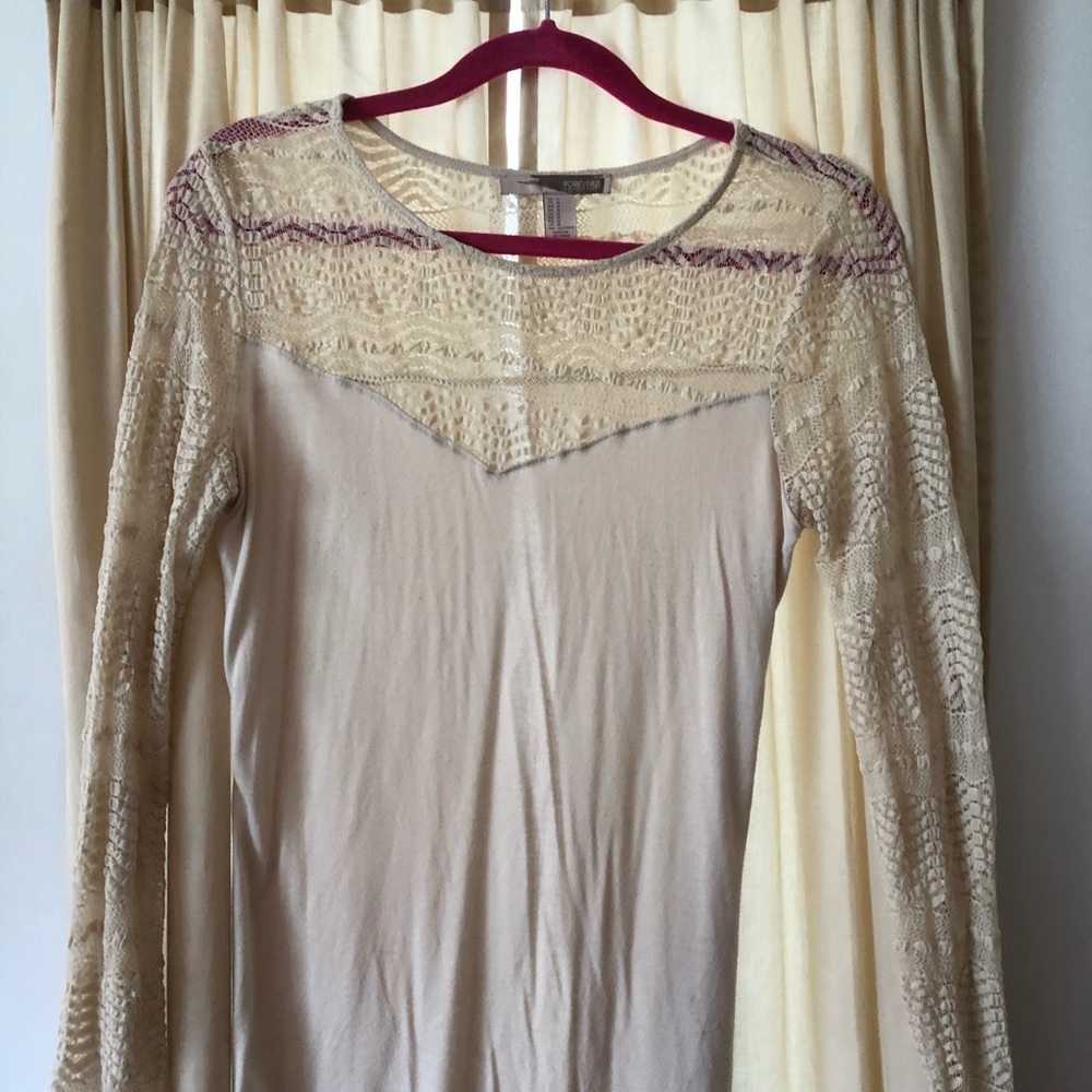 Lace top bundle set of 2!